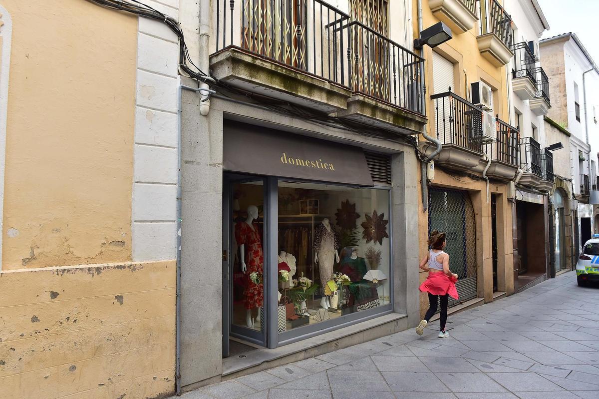 Doméstica, el comercio de Plasencia, cuya dueña ha dado la voz de alarma.