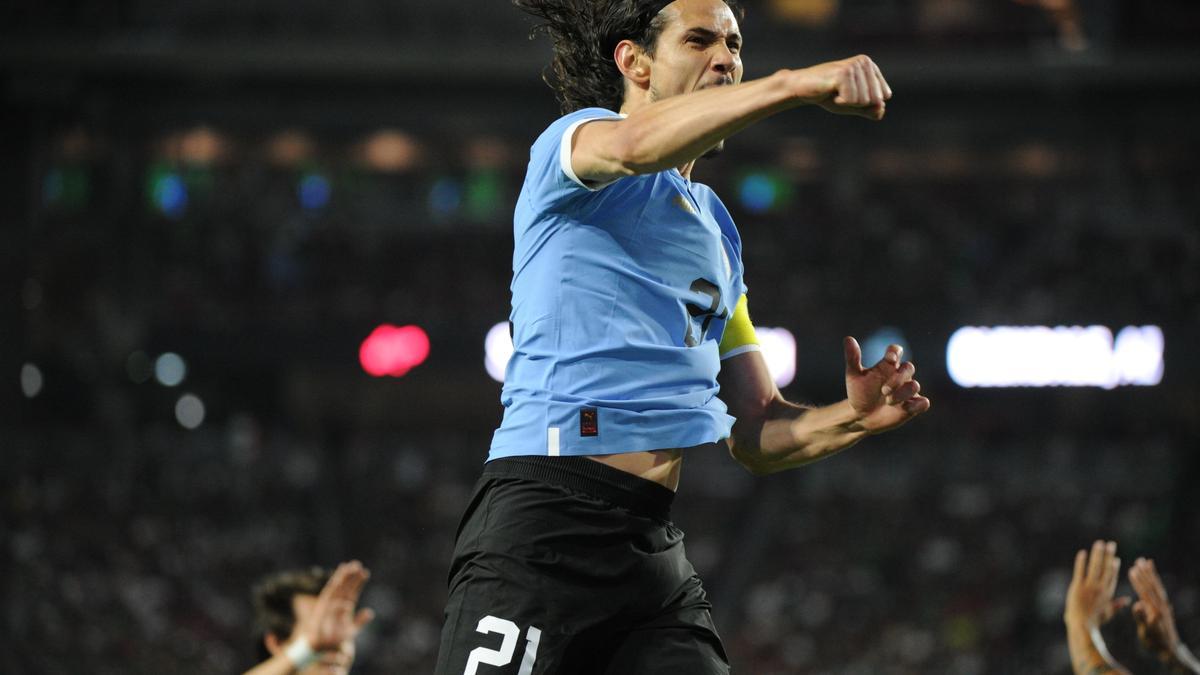 0-3. Un Doblete de Cavani lidera goleada de Uruguay sobre México en Arizona