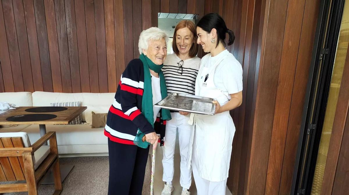 Tres generacions de Miramar: Isabel Buxeda, Montse Serra i Zaïra Pérez.