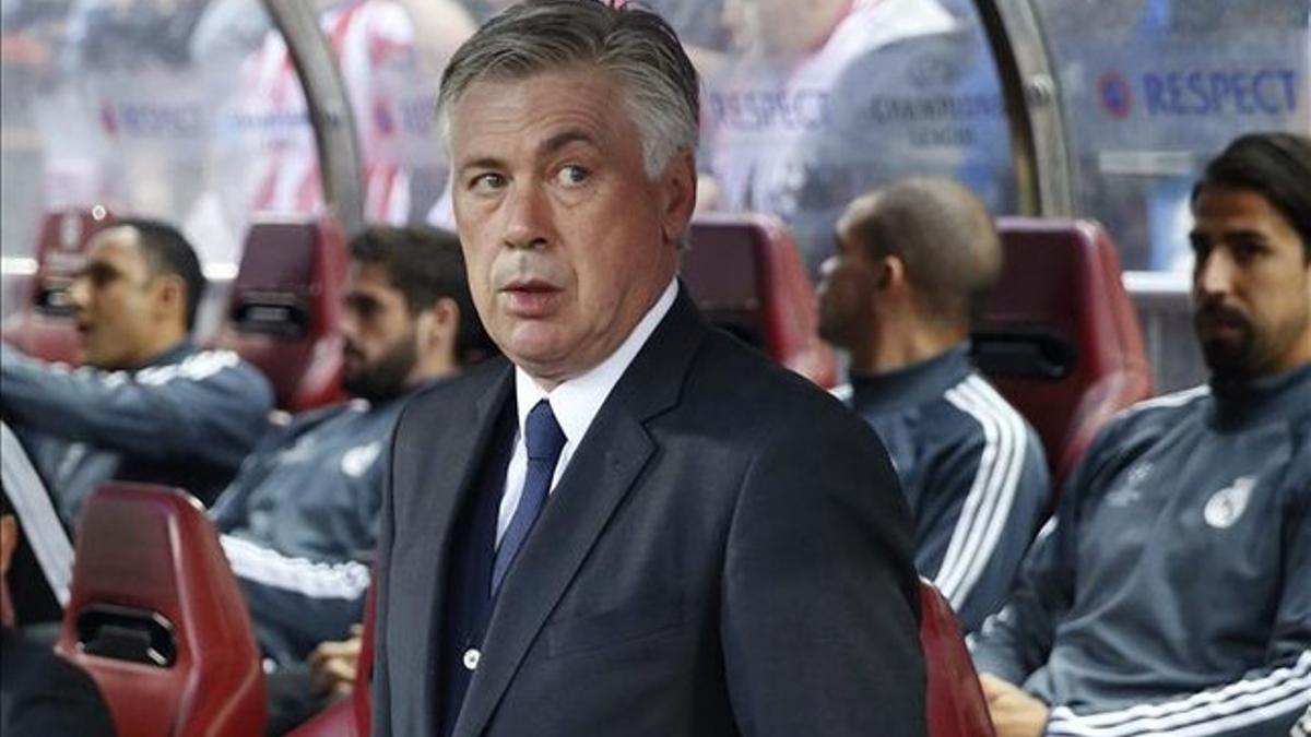 Ancelotti arengó a sus jugadores en el vestuario