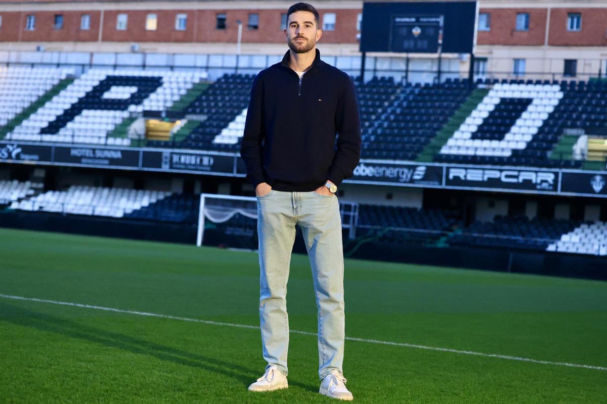 Diego Barri recibió a Mediterráneo en el SkyFi Castalia