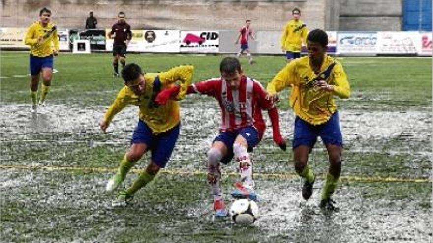 El Manresa juvenil goleja a casa del cuer San Mauroi es referma en el liderat