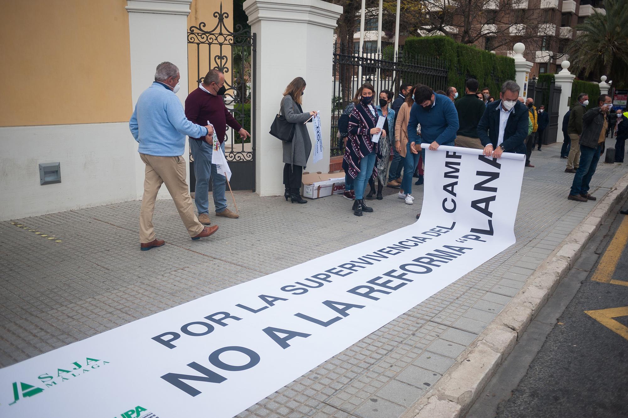 Los agricultores malagueños protestan contra la reforma del PAC