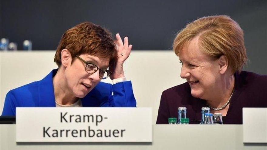AKK cierra (de momento) el debate sobre su liderazgo en la CDU