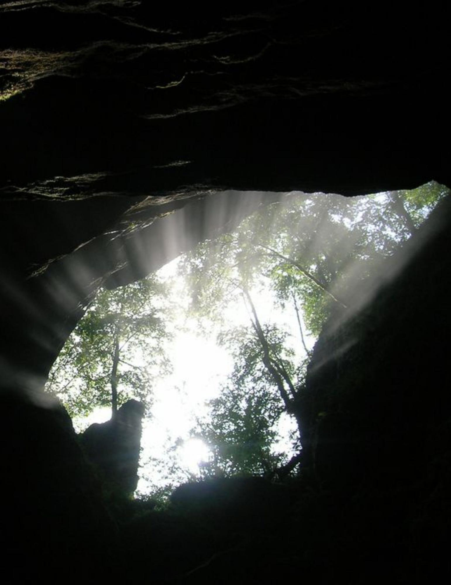 La entrada de la cueva del Trumbio. | G. E. Gema