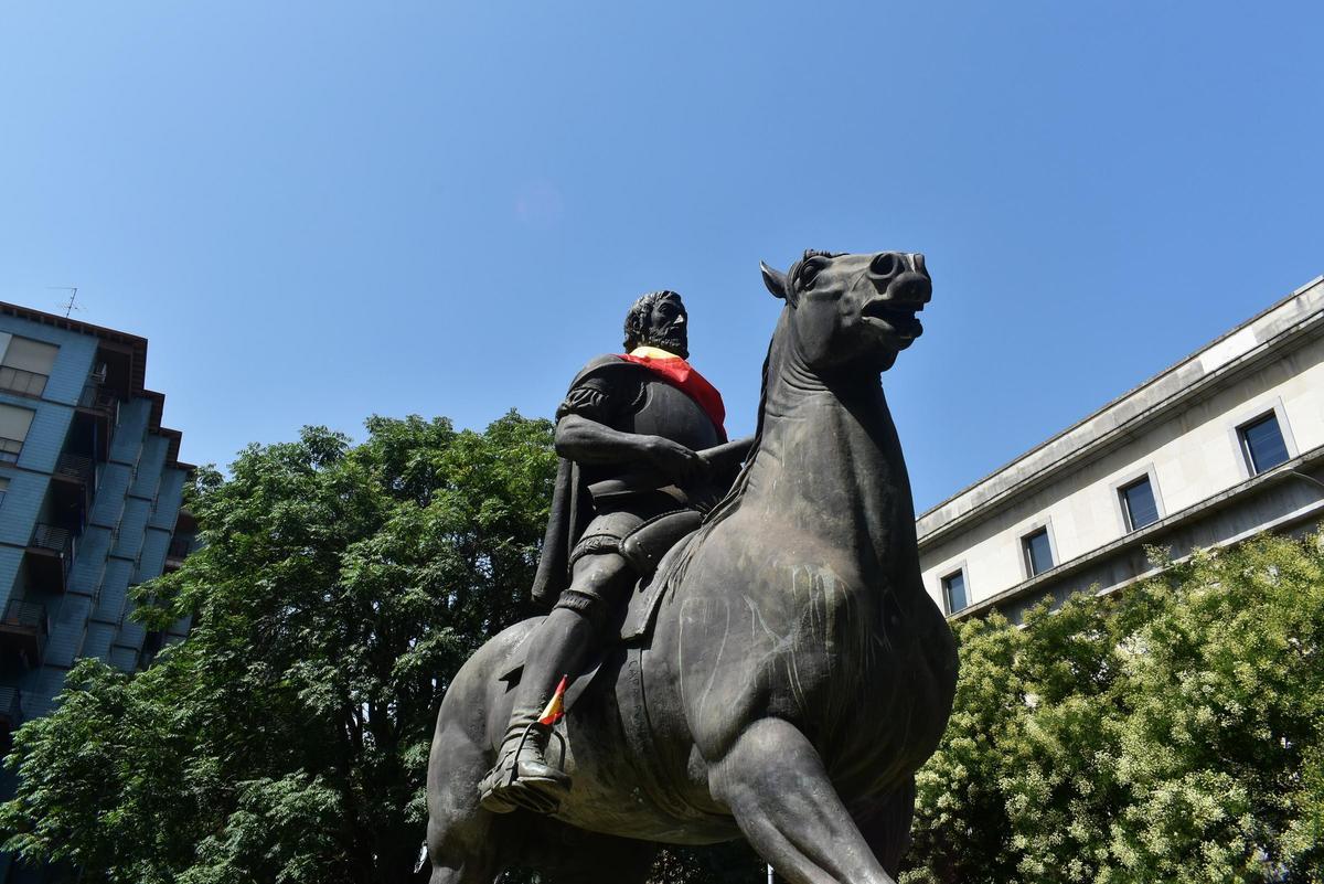 Galería | Hernán Cortés sigue celebrando el Mundial de España en Cáceres