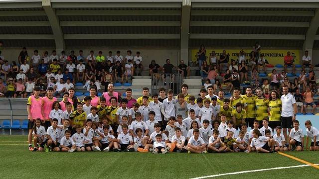 La Escuela de Fútbol de La Muela ha finalizado una temporada brillante con la salvación del primer equipo y títulos en categorías inferiores.