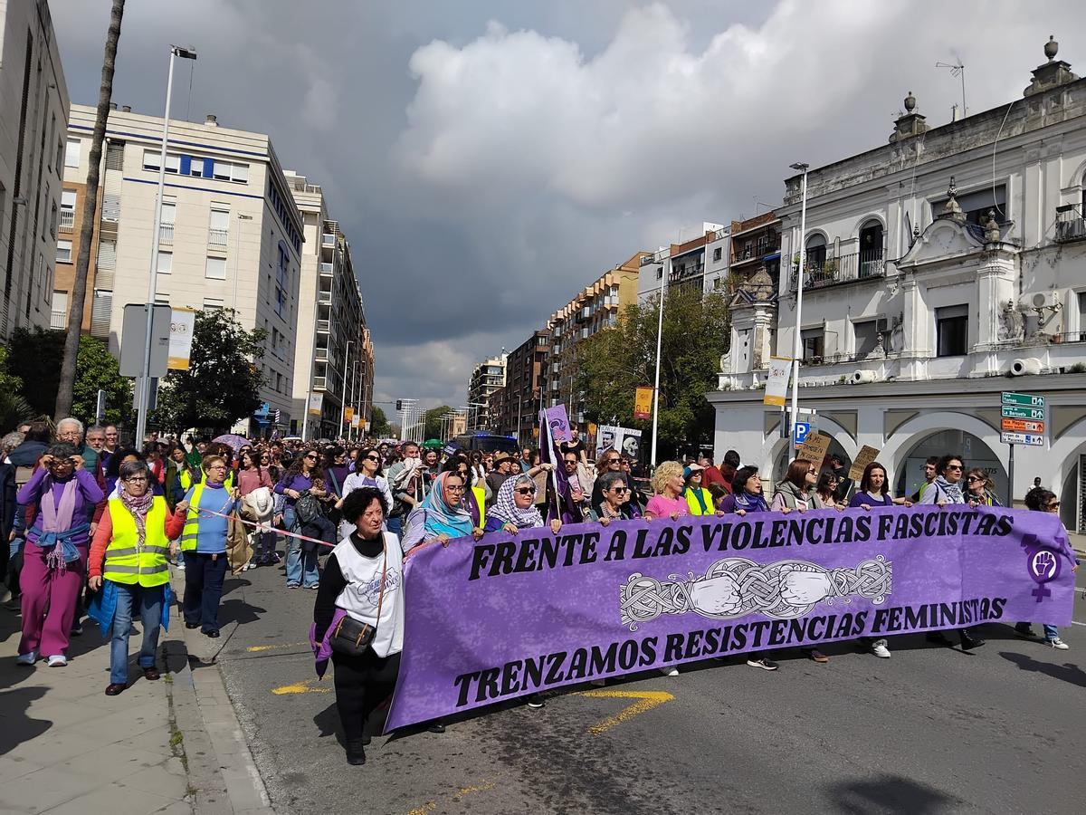 Manifestación en Sevilla 'Frente a las violencias fascistas, trenzamos resistencias feministas'.