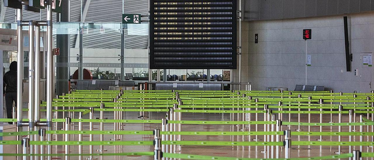 El aeropuerto de València, el pasado mes de noviembre. | GERMÁN CABALLERO