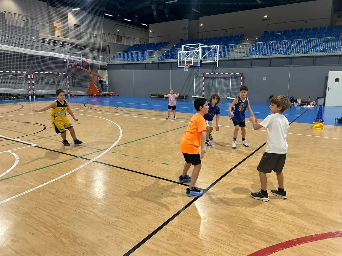 Entrenamiento del Club Baloncesto Siero