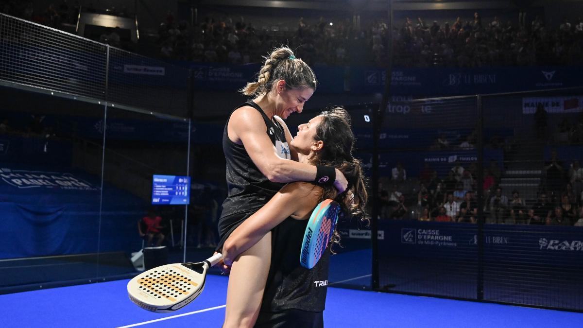 Gemma Triay y Alejandra Salazar celebrando la victoria en Toulouse