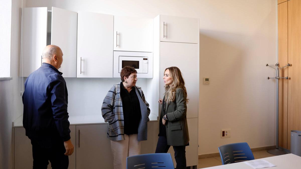 La delegada de Cooperación y Solidaridad, Narci Ruiz, en la Casa de la Solidaridad.