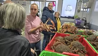 El centollo fresco y las compras para congelar revolucionan los mercados