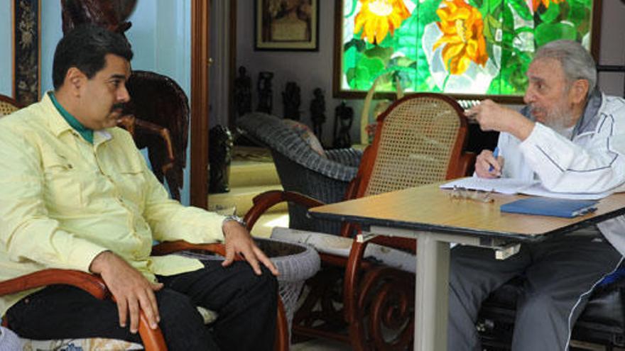 Fidel Castro junto a Maduro en su última aparición pública.