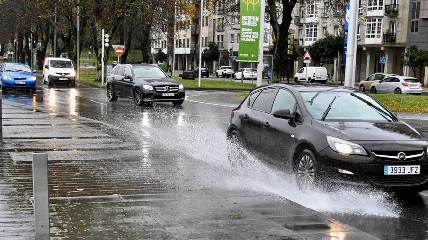 La borrasca Claudia deja árboles caídos e inundaciones en Pontevedra
