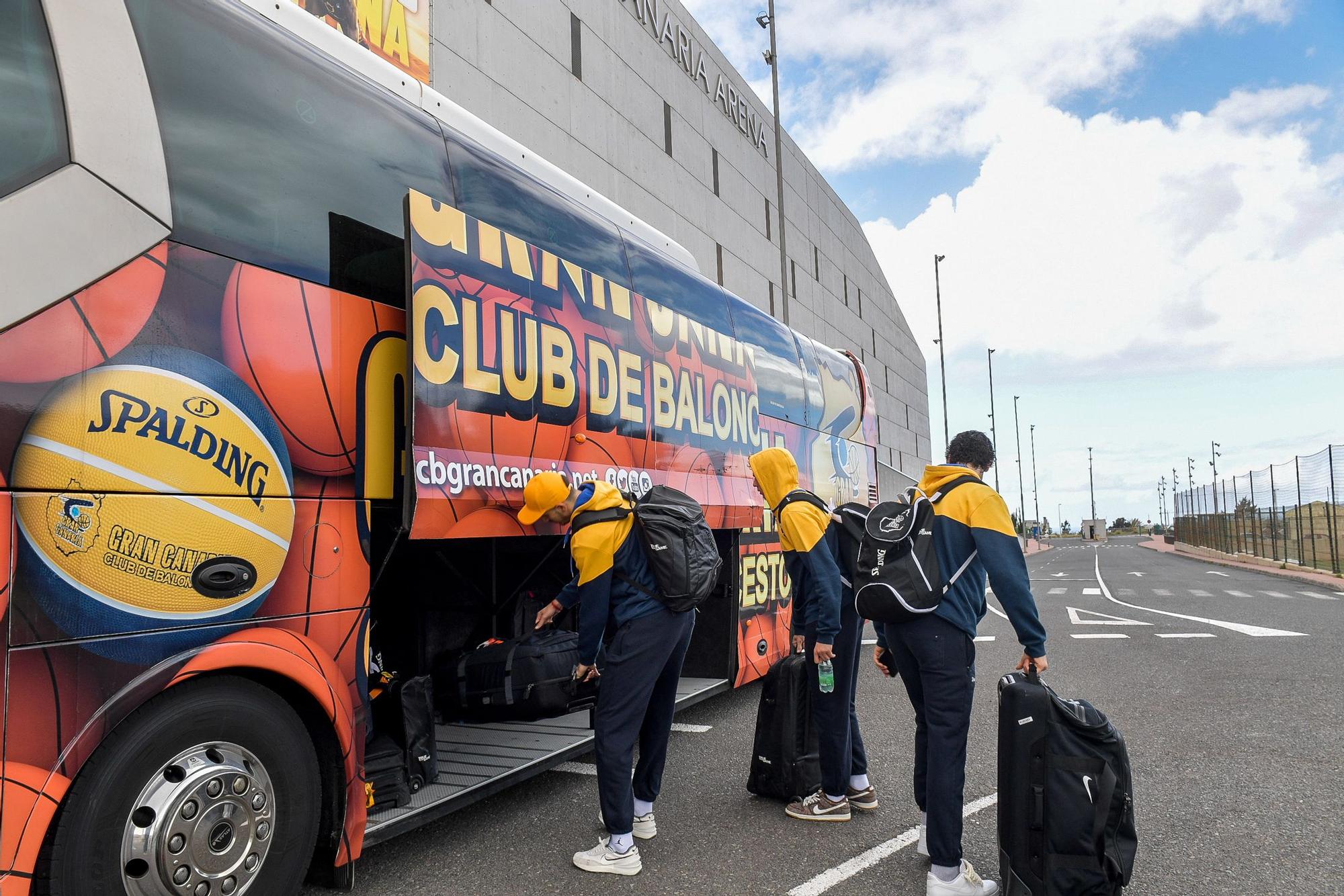 Los jugadores del CB Gran Canaria ponen rumbo a la Copa del Rey