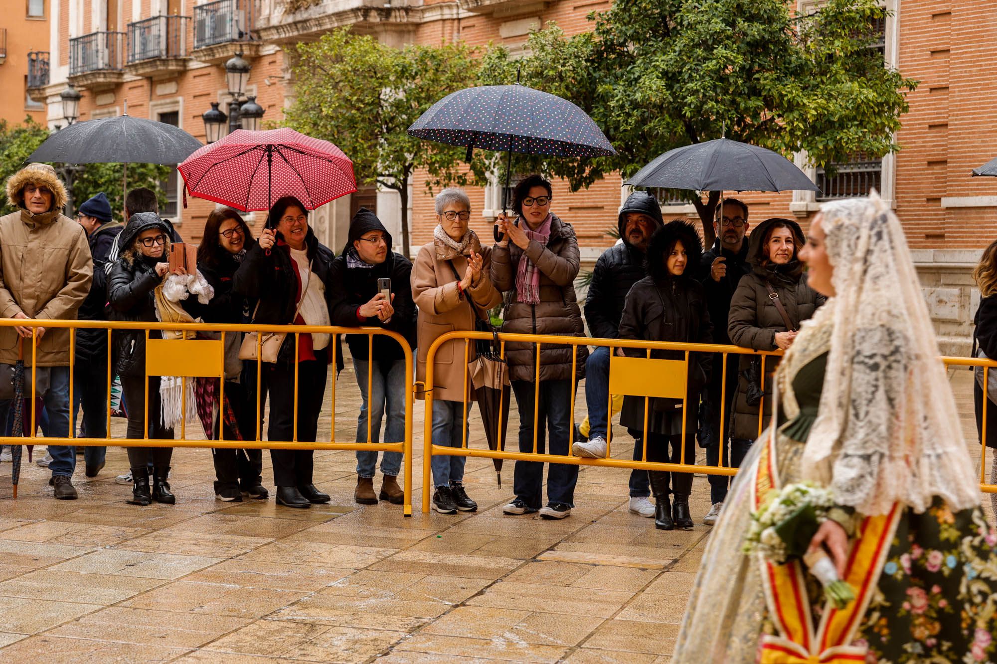 Falleras Mayores en la Ofrenda 2025. Día 18 (2/3)