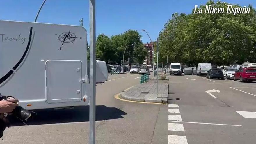 Los gálibos no frenan a las autocaravanas en El Molinón: “Tendrían que habilitar sitios para las caravanas y no restringir tanto”