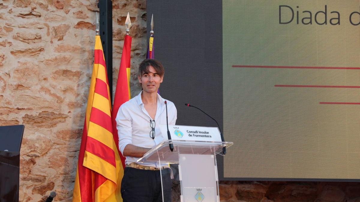 El arquitecto Marià Castelló durante su intervención en nombre de los galardonados.  | C.C.