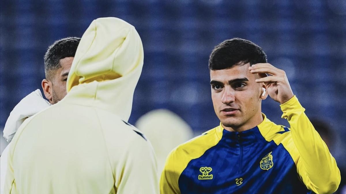 Ale García en el césped de Zorrilla