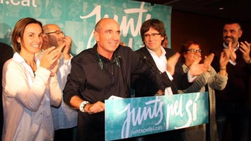 Junts pel Sí celebrant els resultats a Girona