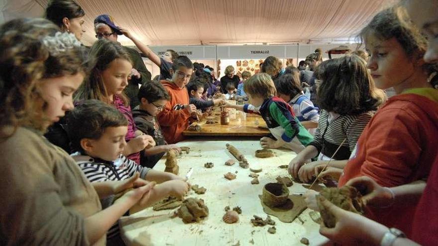 Escolares de Mieres, durante un taller.