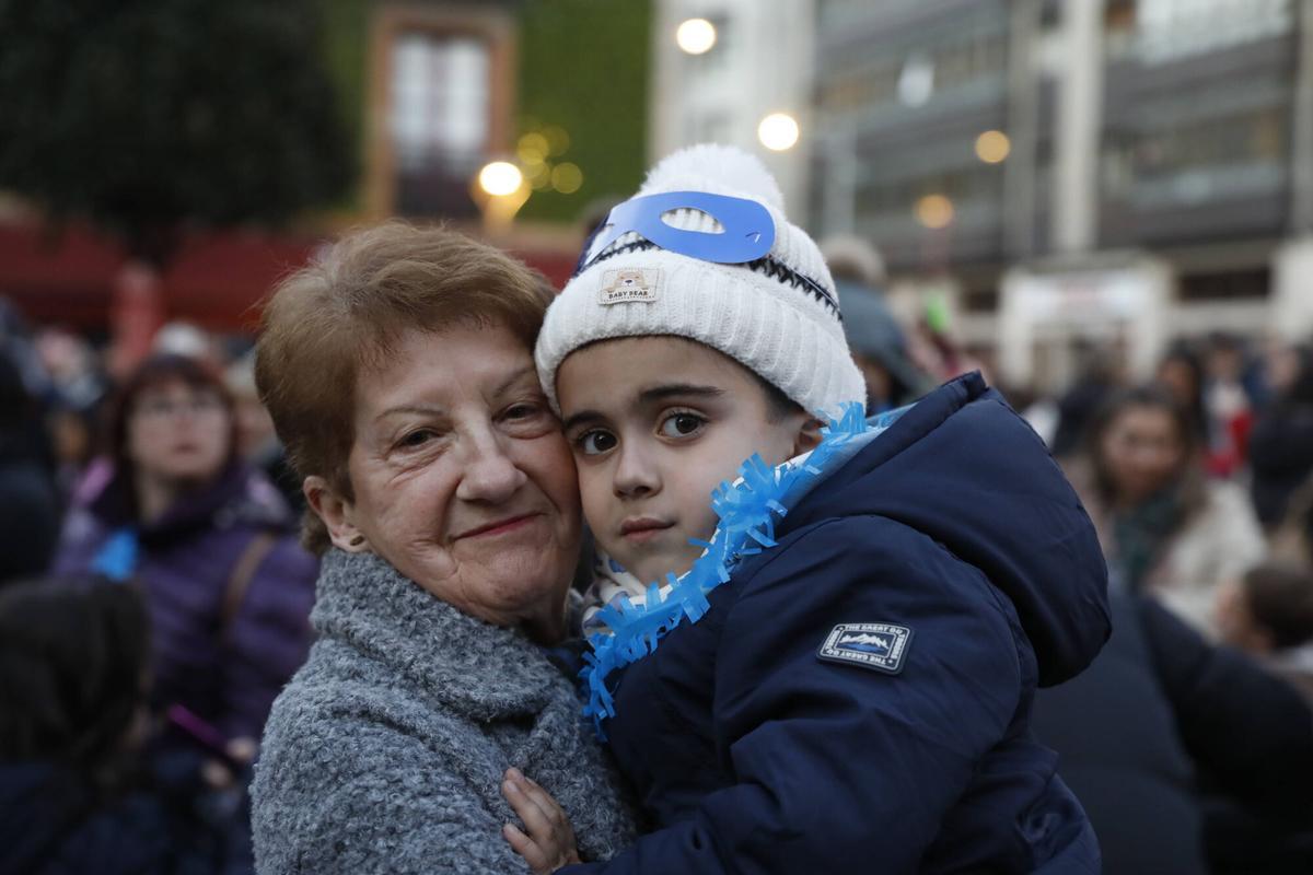 Las familias de Mieres, disfrutando de la Nochevieja Infantil.