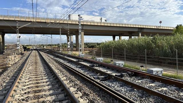 Archivo - Vías de tren