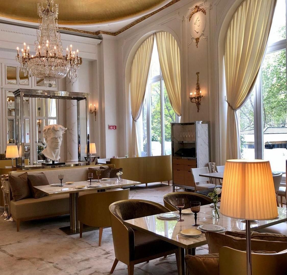 Muebles 'made in Burriana' para el exclusivo Ritz de Madrid