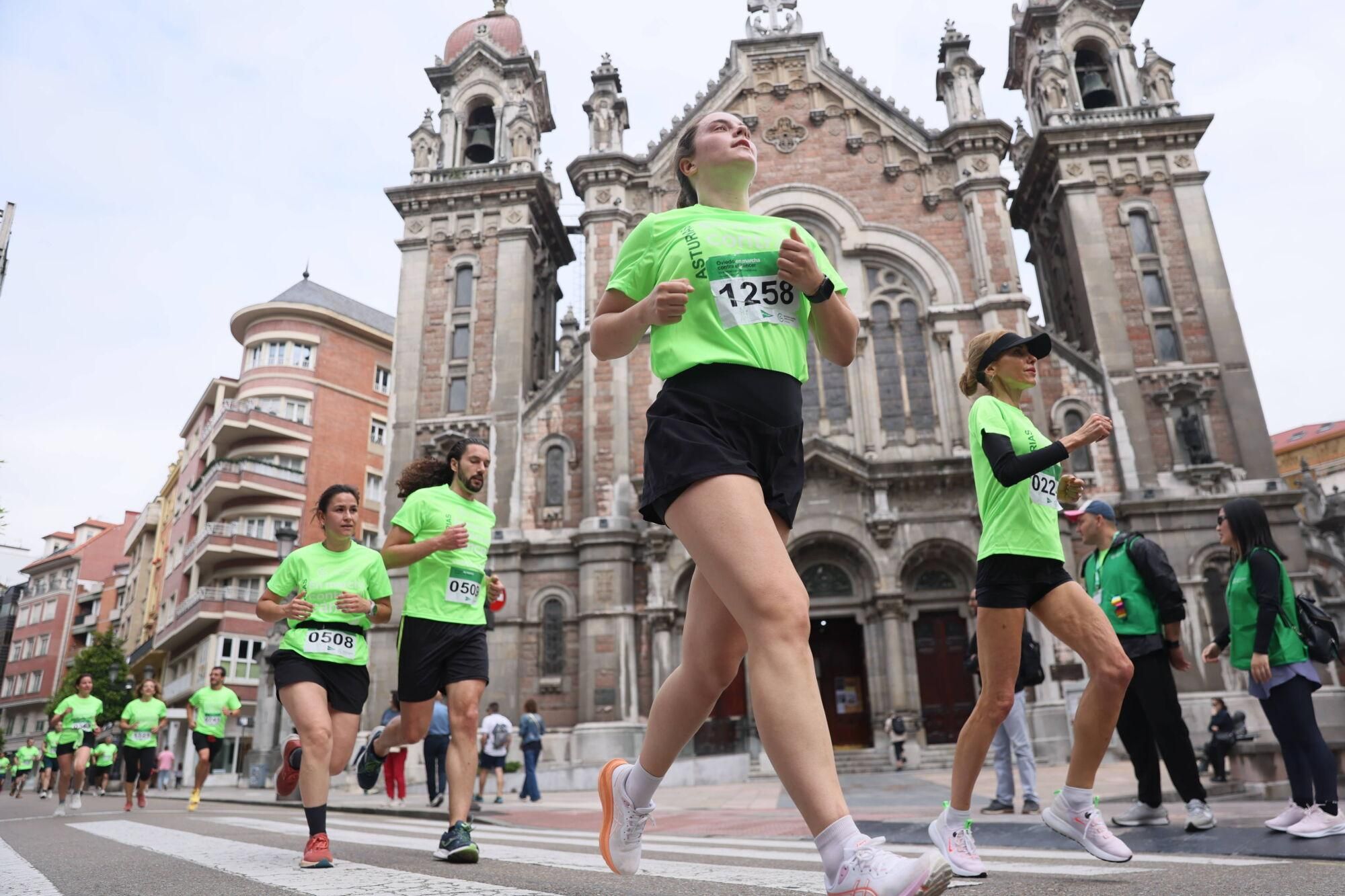 11 horas. Plaza de la Catedral. Carrera contra el cáncer.