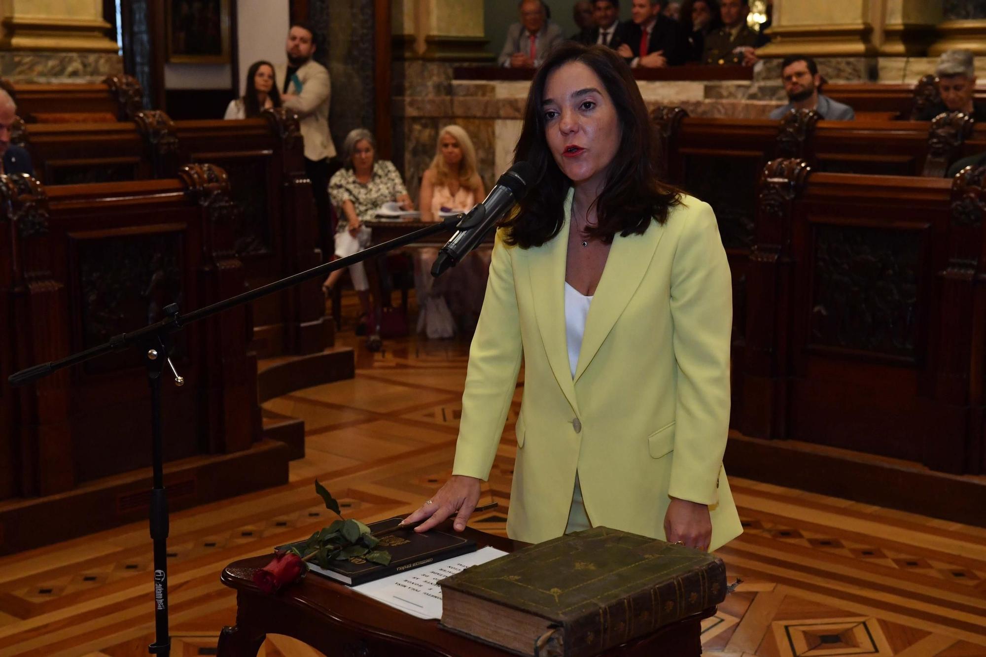 Investidura Inés Rey: La alcaldesa de A Coruña jura su cargo por ...