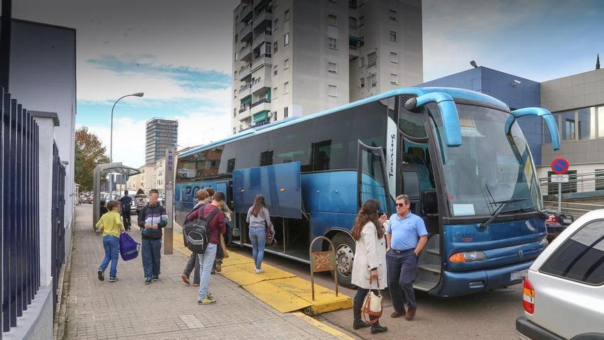 Nueva incertidumbre con el transporte escolar en Extremadura: "No sabemos si una ruta durará 15 ...