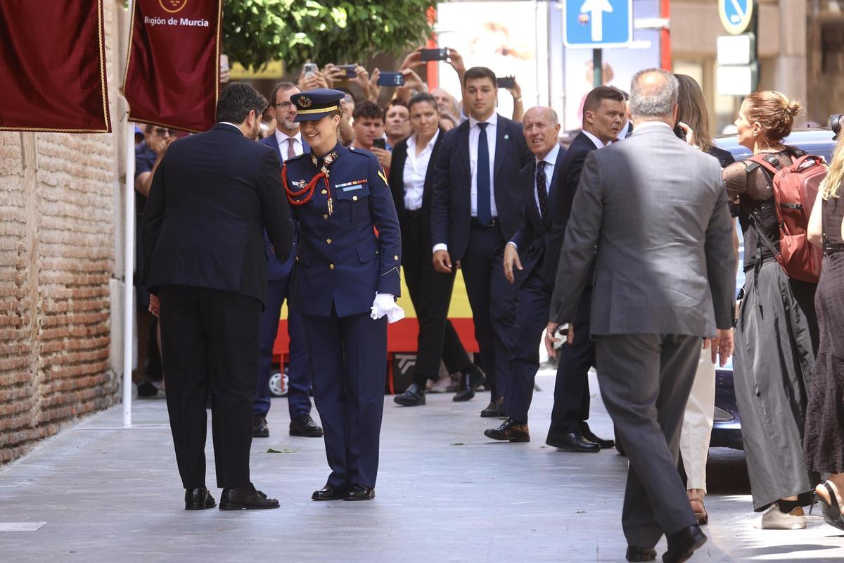 Imágenes de la entrega de la Medalla de Oro de la Región a la princesa Leonor