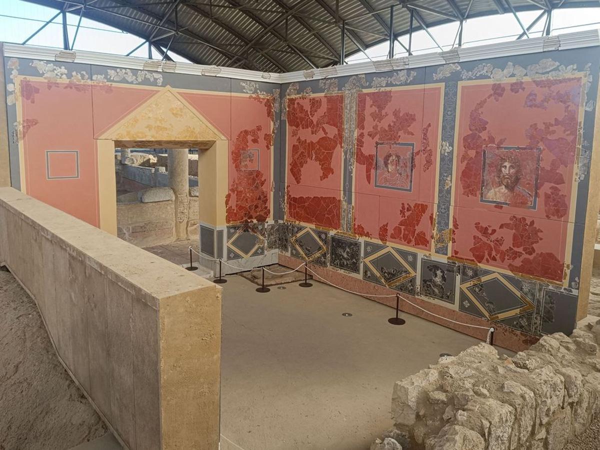 Alcalá de Henares tiene su origen en la ciudad romana de Complutum, un enclave arqueológico considerado el más importante de la Comunidad de Madrid en su categoría