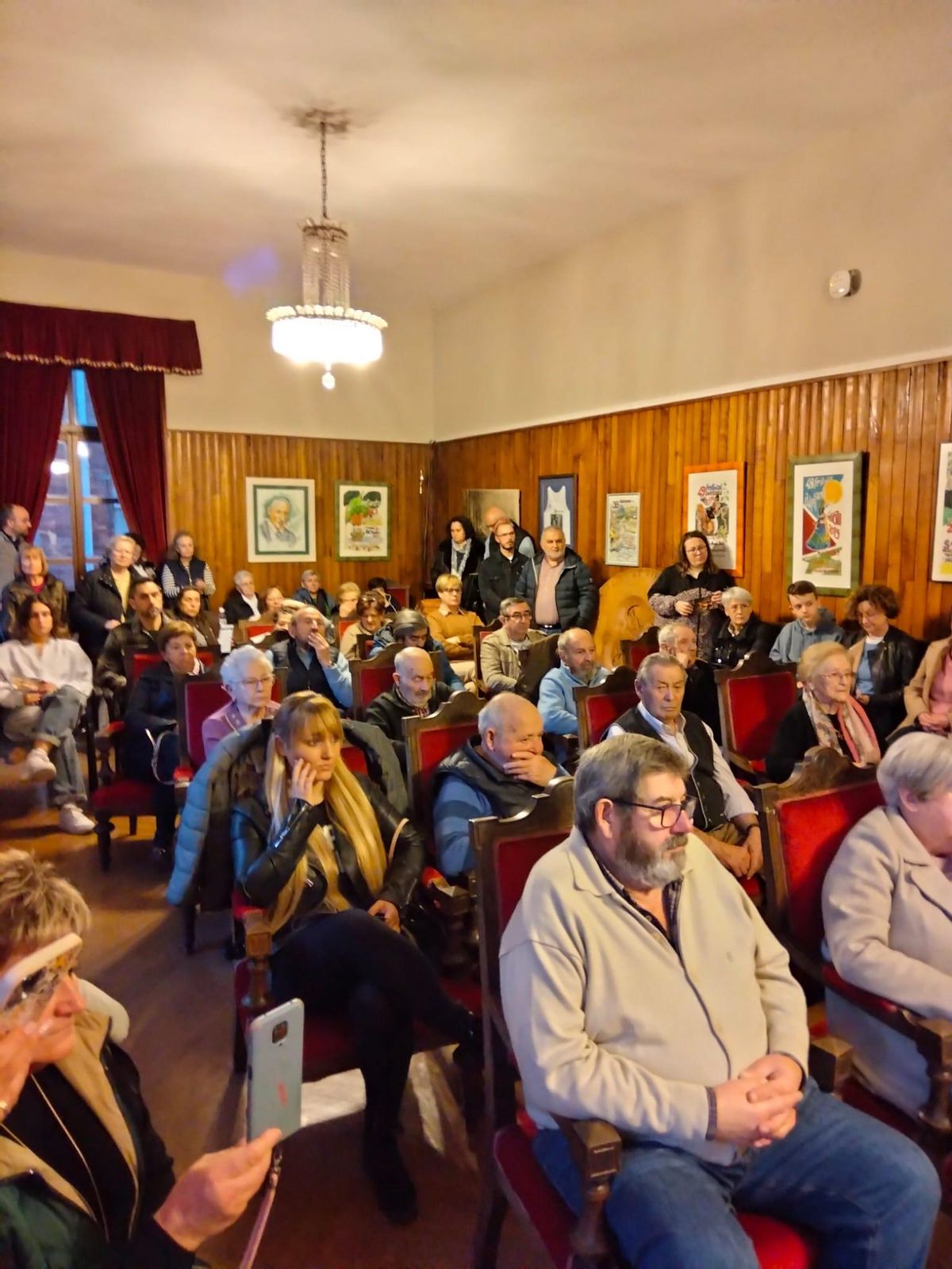 Asistentes al acto de este viernes en Infiesto.