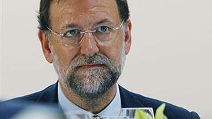 Rajoy no descarta aupar a San Gil y Mayor Oreja