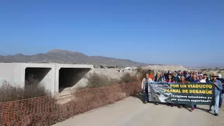 Vecinos de Lorca amenazan con parar las obras del AVE si Adif no modifica el proyecto