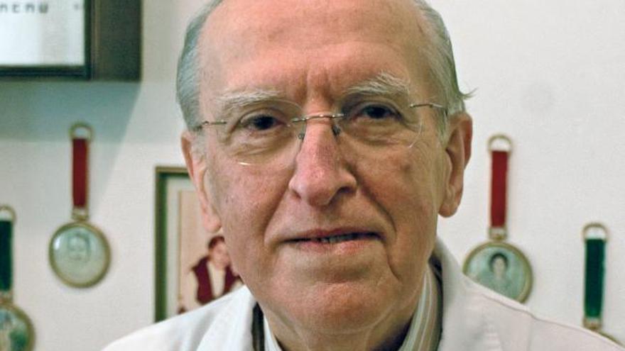 El oftalmólogo Fernando Orellana.