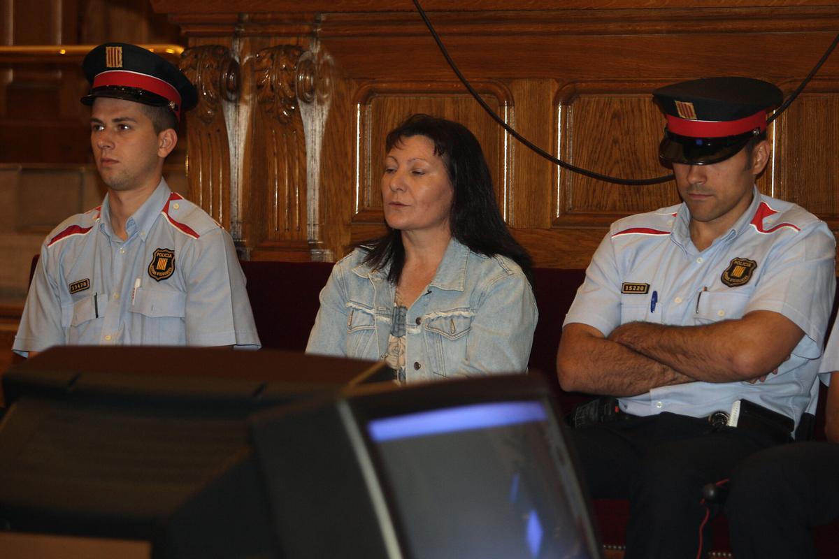Remedios Sánchez, acusada de asesinar a cuatro ancianas en Barcelona en 2006, durante el juicio celebrado en la Audiencia de Barcelona, el 17 de junio de 2008.