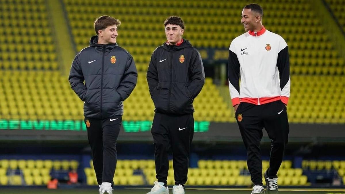 Pablo Torre, Jan Virgili y Mateo Joseph, antes del partido frente al Villarreal en La Cerámica.