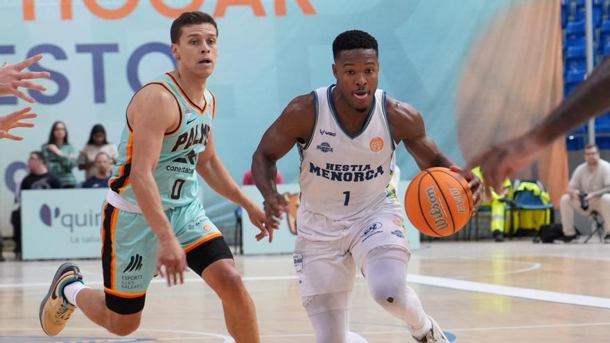 PALMER BASKET | Hestia Menorca vuelve a patinar y Palmer Basket logra su primer triunfo en Primera FEB PALMER BASKET | Hestia Menorca vuelve a patinar y Palmer Basket logra su primer triunfo en Primera FEB