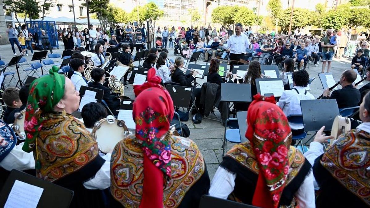 Actuación con cantareiras na Ferrería