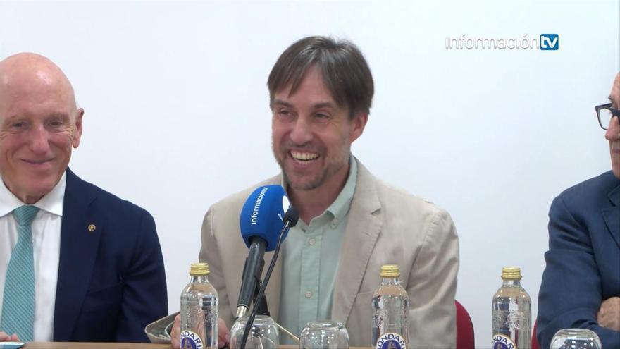 El Rotary Club de Alicante presenta a Enrique de Madaria com