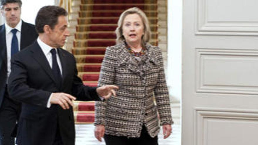 Sarkozy y Clinton en París.