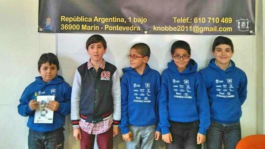 Equipo el Bar Knobbe Ajedrez Infantil de Marín. // S.A.