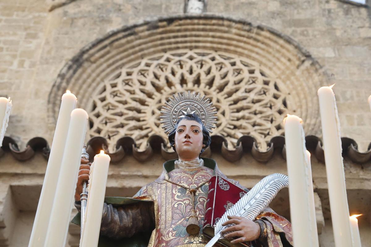 San Lorenzo Mártir recorre las calles de Córdoba en su tradicional procesión de agosto San Lorenzo Mártir recorre las calles de Córdoba en su tradicional procesión de agosto