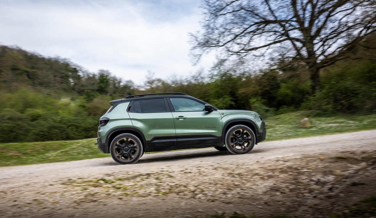 Jeep deja que el cliente decida ofreciendo todo tipo de motorizaciones