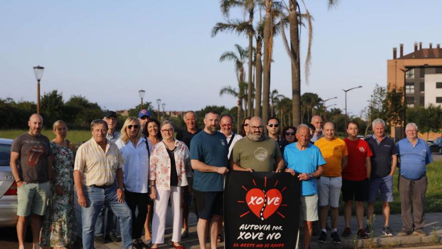 El Oeste estalla ante el vial de Jove al aire libre: &quot;No se nos ha tomado en consideración&quot;