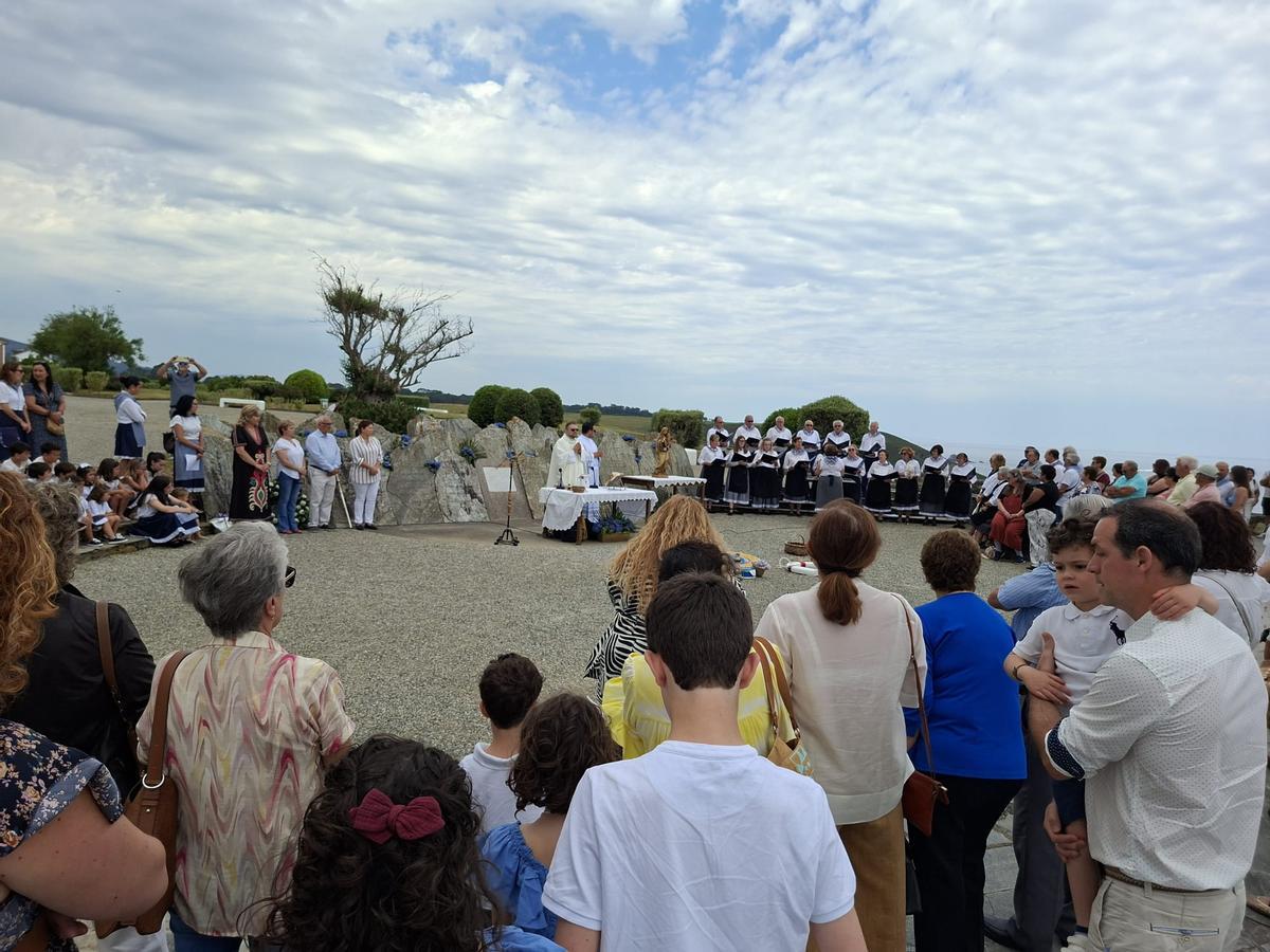 En imágenes: Coaña celebra en Ortiguera su "Día del Mar" más emotivo