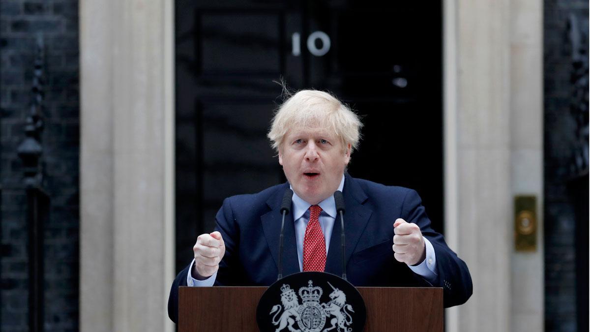 Boris Johnson dice que aún no es el momento de suavizar el confinamiento.